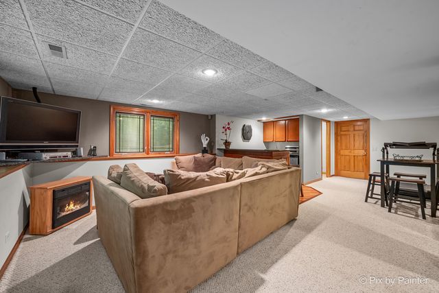 2917 Pleasant Drive, Mchenry, IL 60051