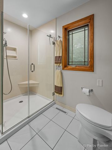 2917 Pleasant Drive, Mchenry, IL 60051