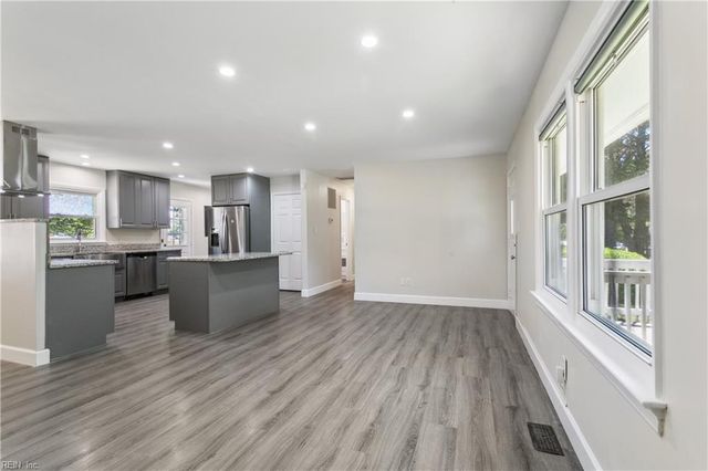 314 Martha Lee DR, Hampton, VA 23666