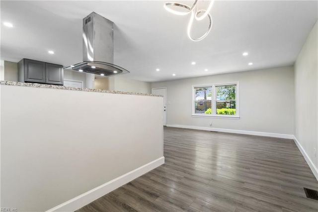 314 Martha Lee DR, Hampton, VA 23666