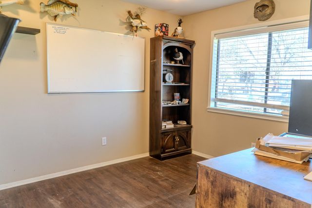 4959 Highway 90, Alleyton, TX 78935