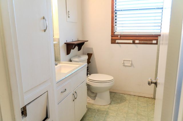 4959 Highway 90, Alleyton, TX 78935