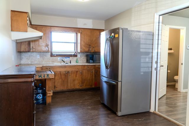 4959 Highway 90, Alleyton, TX 78935