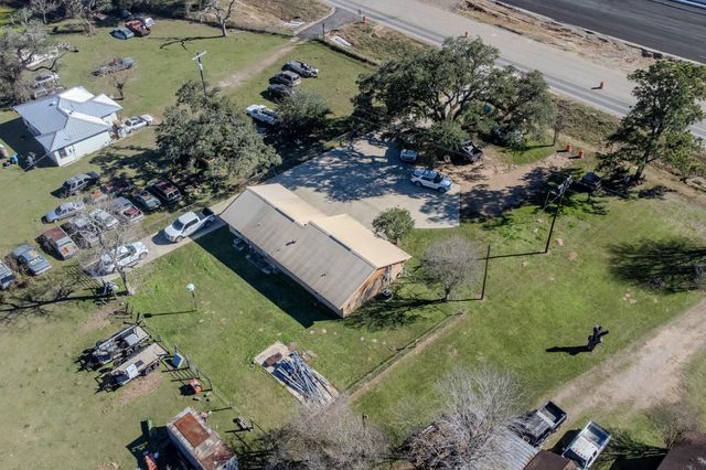 4959 Highway 90, Alleyton, TX 78935