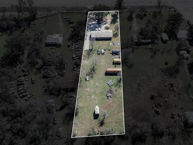 4959 Highway 90, Alleyton, TX 78935