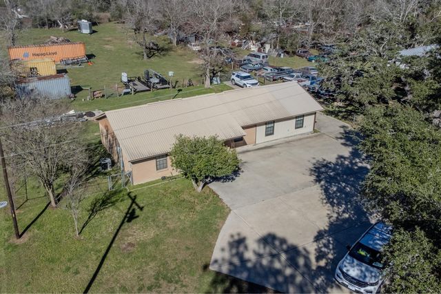 4959 Highway 90, Alleyton, TX 78935