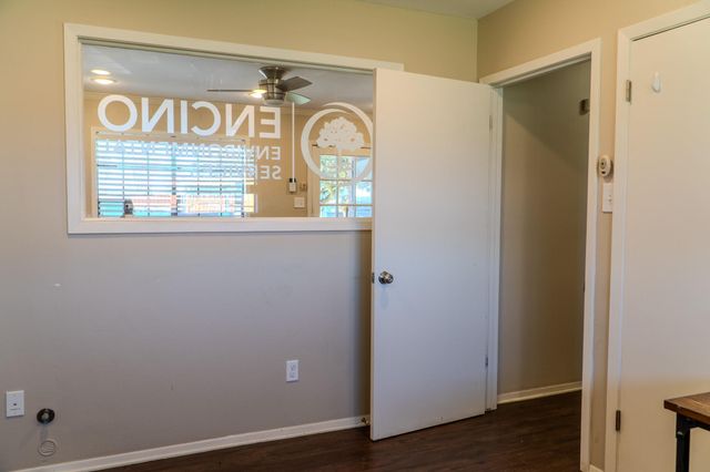 4959 Highway 90, Alleyton, TX 78935