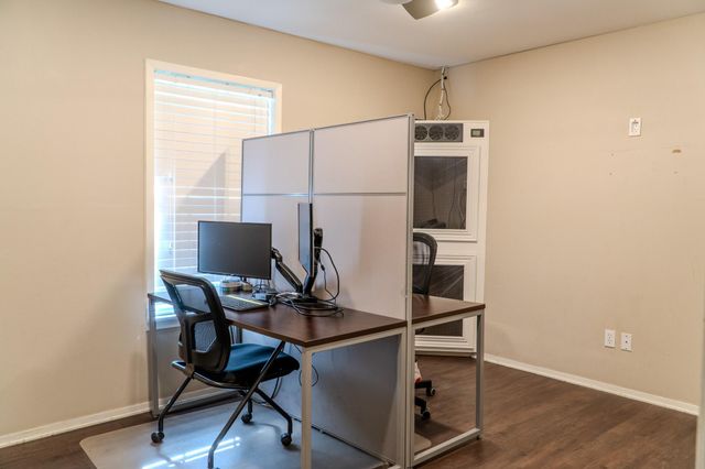 4959 Highway 90, Alleyton, TX 78935