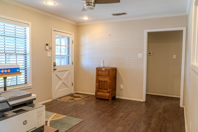 4959 Highway 90, Alleyton, TX 78935