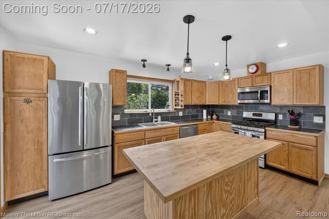 744 S Park Street, Highland, MI 48356