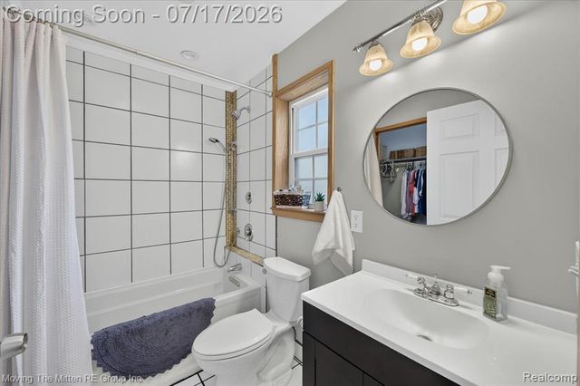 744 S Park Street, Highland, MI 48356