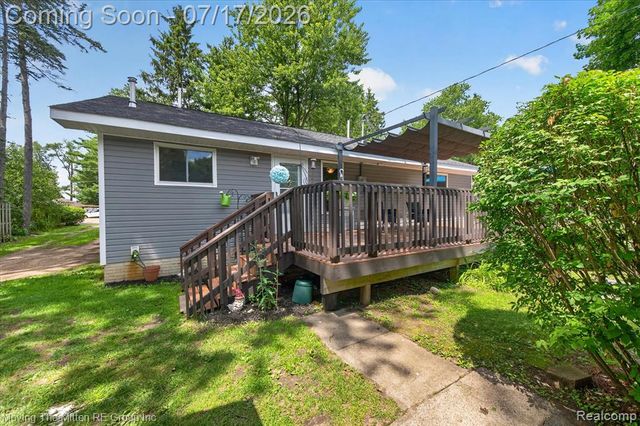 744 S Park Street, Highland, MI 48356