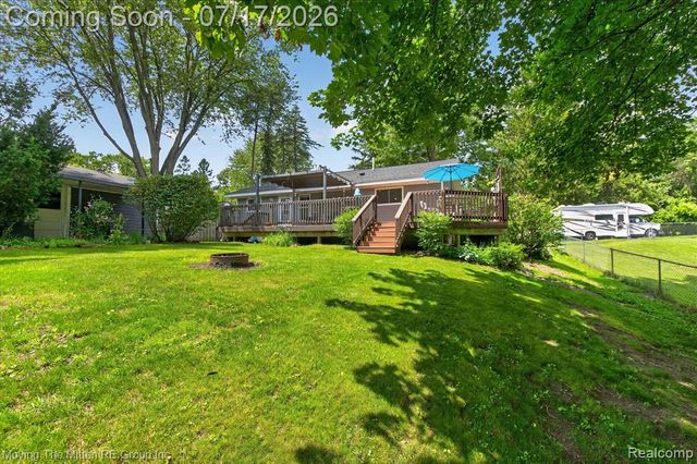 744 S Park Street, Highland, MI 48356