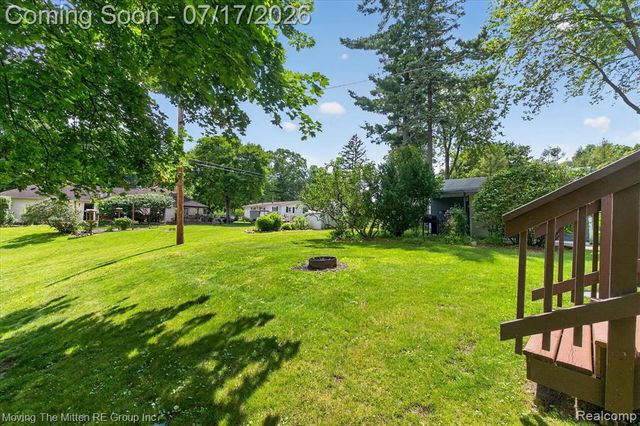 744 S Park Street, Highland, MI 48356