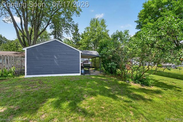 744 S Park Street, Highland, MI 48356
