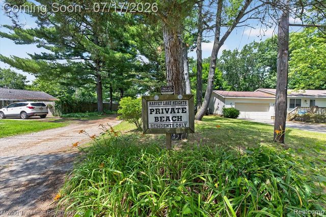 744 S Park Street, Highland, MI 48356