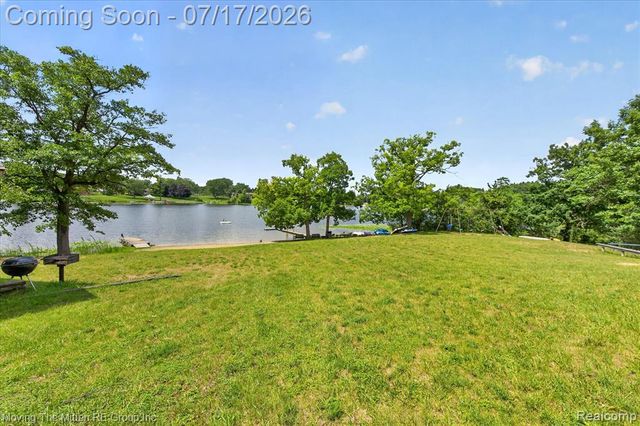 744 S Park Street, Highland, MI 48356