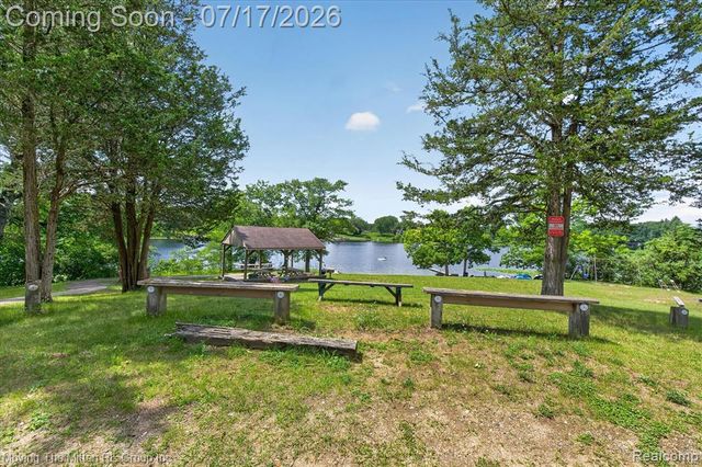744 S Park Street, Highland, MI 48356