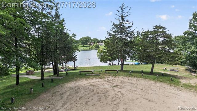 744 S Park Street, Highland, MI 48356