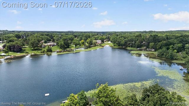 744 S Park Street, Highland, MI 48356