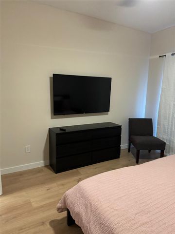 10051 Westpark Drive 261, Houston, TX 77042