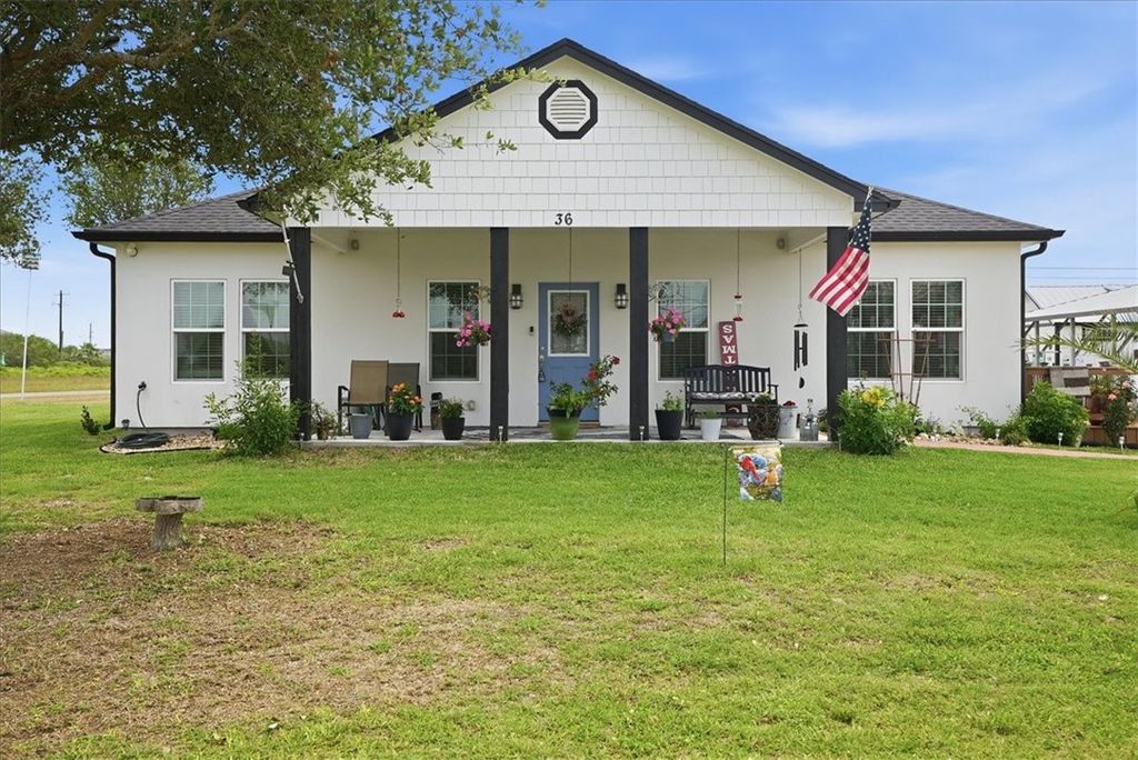 36 W Green Oak, Rockport, TX 78382 — exterior