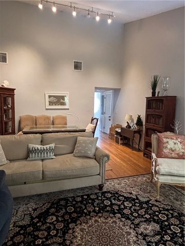 78 Windward Lane, Bristol, RI 02809