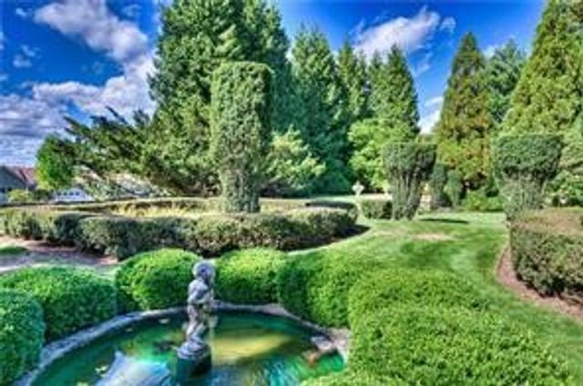 78 Windward Lane, Bristol, RI 02809