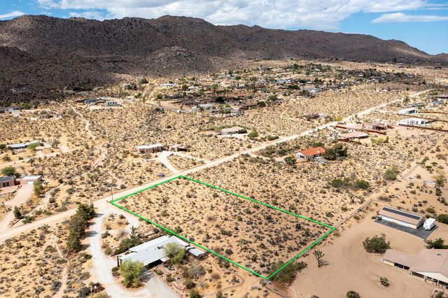 207 Onaga Trail, Joshua Tree, CA 92252