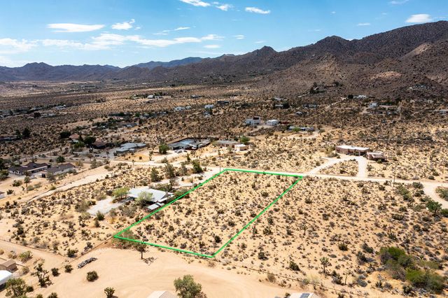 207 Onaga Trail, Joshua Tree, CA 92252