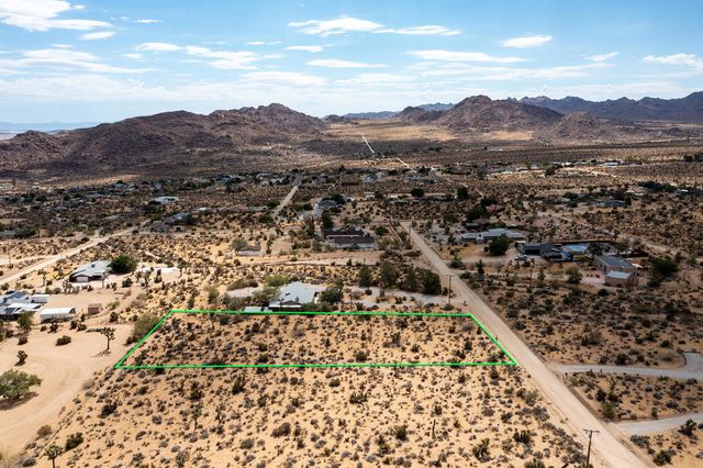 207 Onaga Trail, Joshua Tree, CA 92252