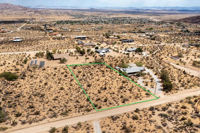 207 Onaga Trail, Joshua Tree, CA 92252