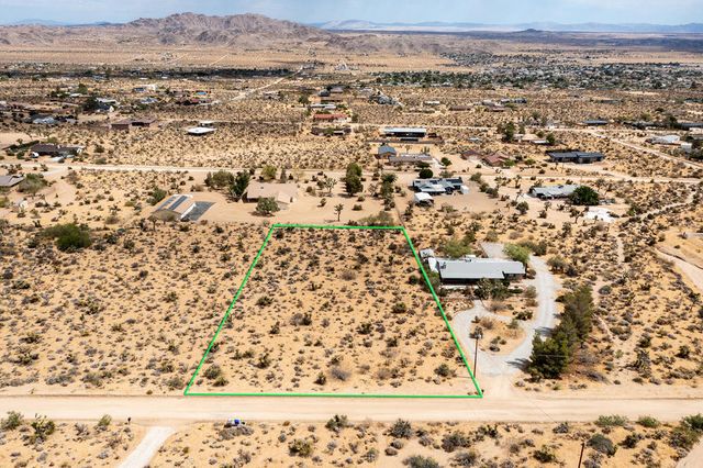 207 Onaga Trail, Joshua Tree, CA 92252