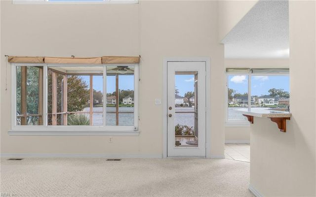 948 Sandoval DR, Virginia Beach, VA 23454