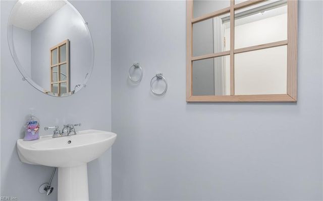 948 Sandoval DR, Virginia Beach, VA 23454