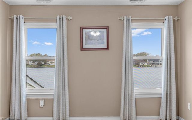 948 Sandoval DR, Virginia Beach, VA 23454