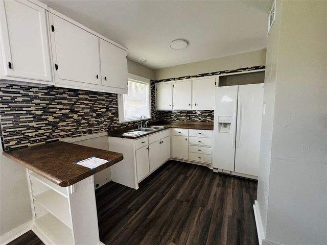 1815 W Brockett Street, Sherman, TX 75092