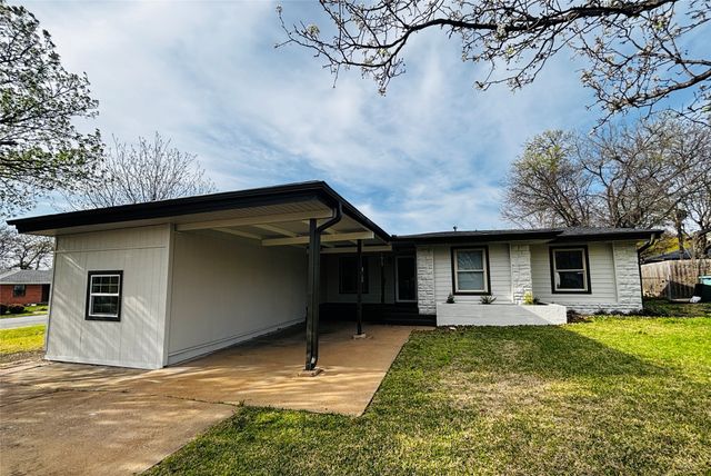 1815 W Brockett Street, Sherman, TX 75092