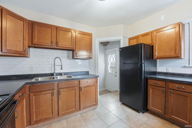 4326 Fairfield Avenue, Fort Wayne, IN 46807