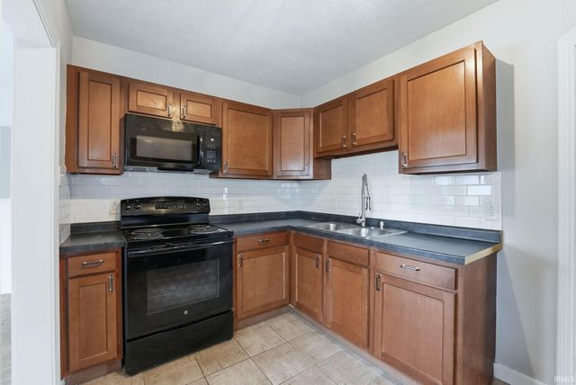 4326 Fairfield Avenue, Fort Wayne, IN 46807