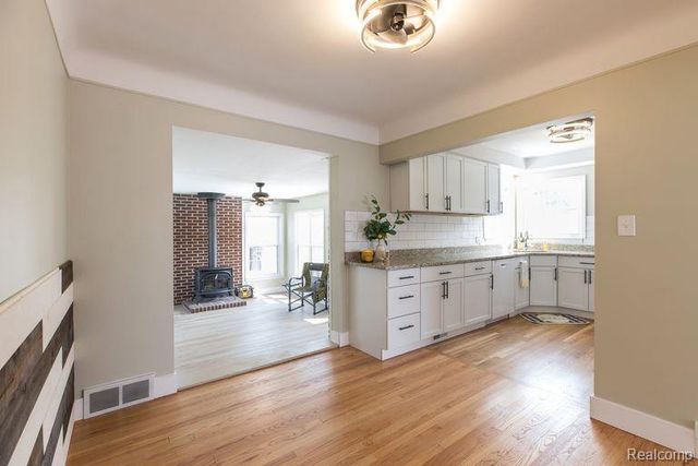 2800 Marian Drive, Trenton, MI 48183