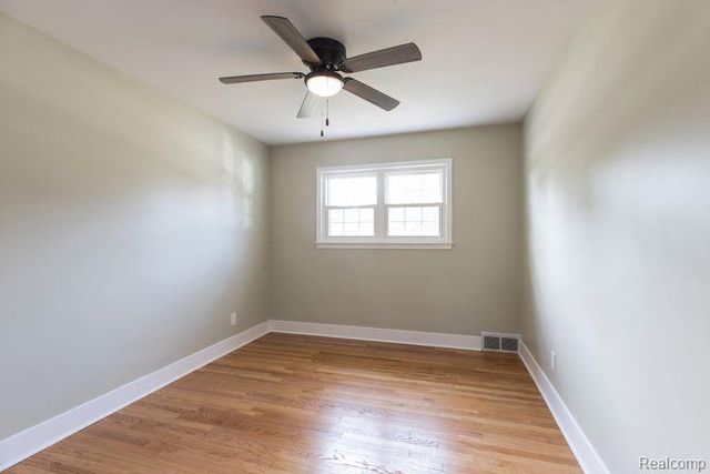 2800 Marian Drive, Trenton, MI 48183