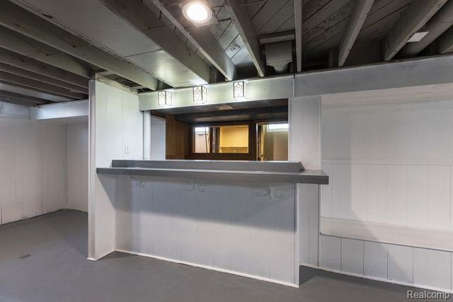 2800 Marian Drive, Trenton, MI 48183