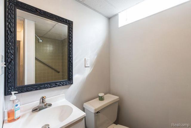 2800 Marian Drive, Trenton, MI 48183