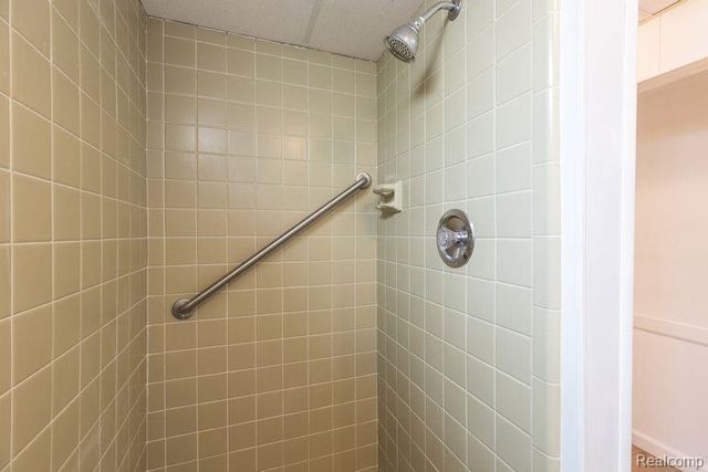 2800 Marian Drive, Trenton, MI 48183