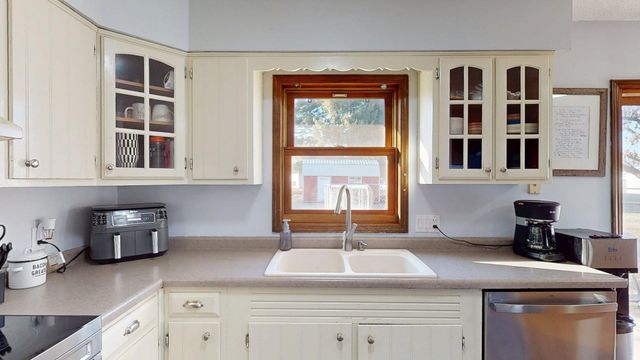 1016 W Elm Street, Lake City, MN 55041