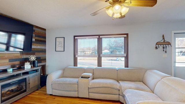 1016 W Elm Street, Lake City, MN 55041