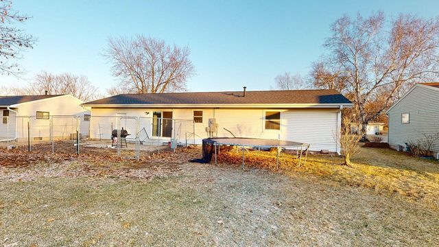1016 W Elm Street, Lake City, MN 55041