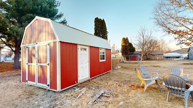 1016 W Elm Street, Lake City, MN 55041