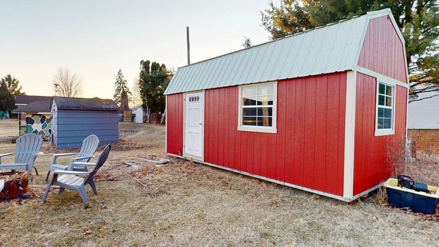 1016 W Elm Street, Lake City, MN 55041